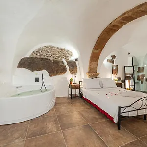  Appartamento Romantic Loft With Jacuzzi In The Castle Italia